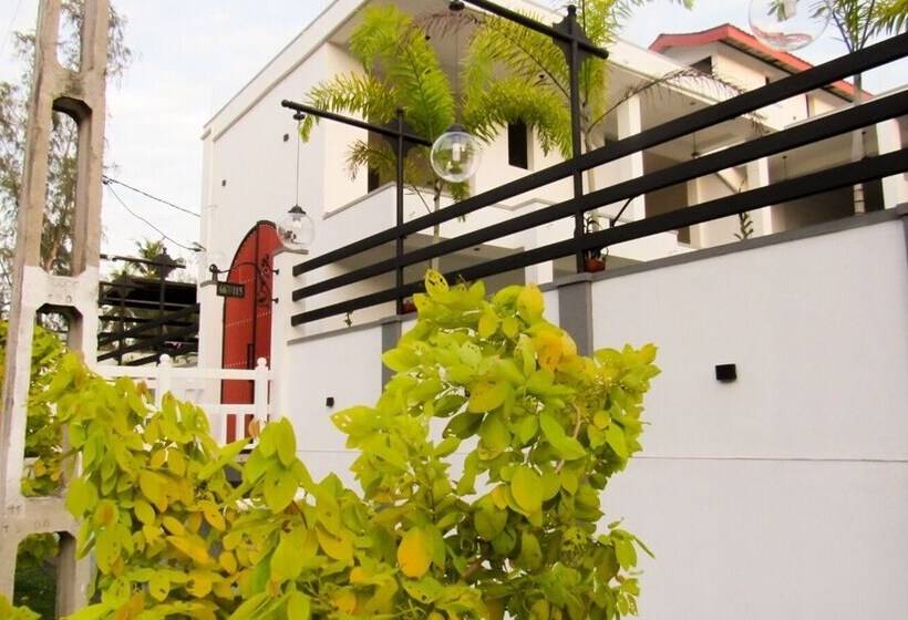 בית מלון כפרי Airport Faith