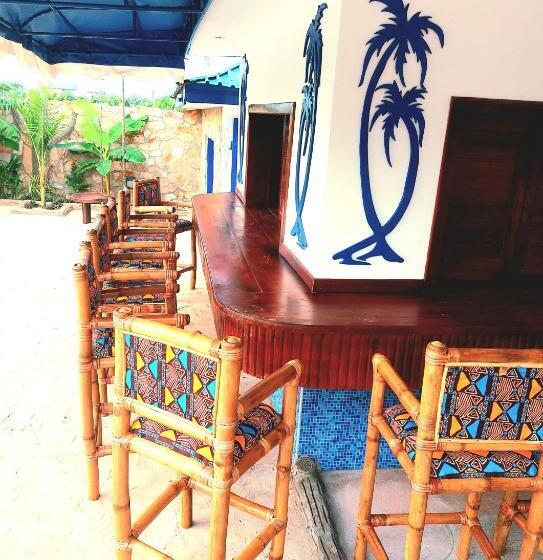 בית מלון כפרי Blue Palm Resort Ghana