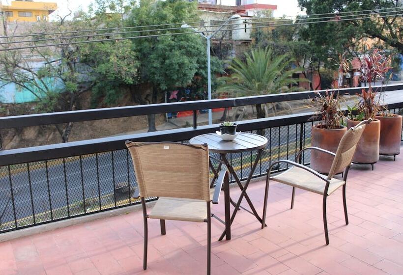 هتل Cozana Guest House