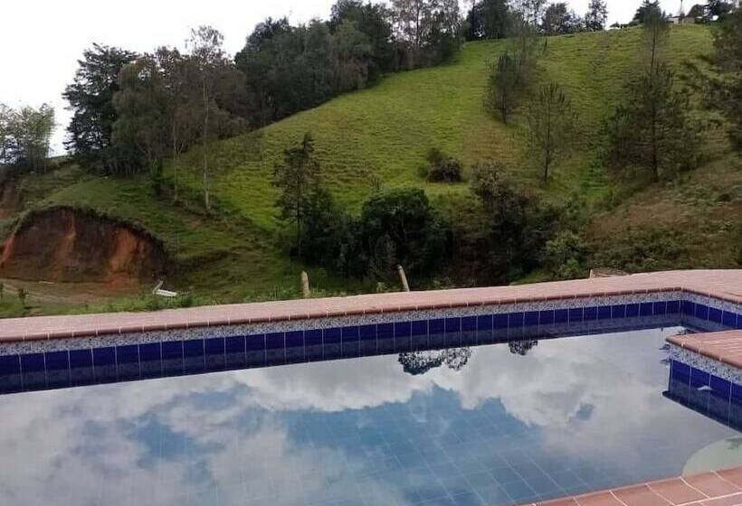 בית מלון כפרי Ecogranjasya