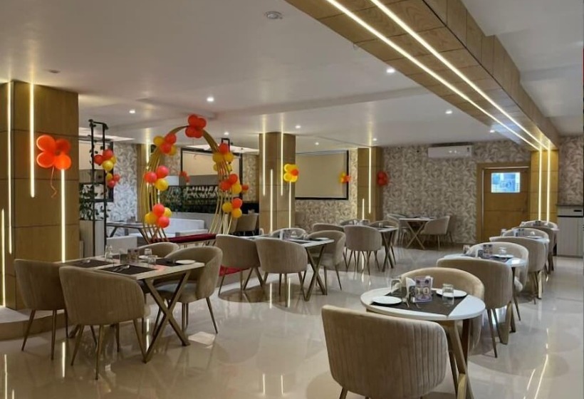 فندق Emperor Paradise