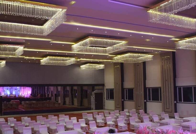 فندق Emperor Paradise