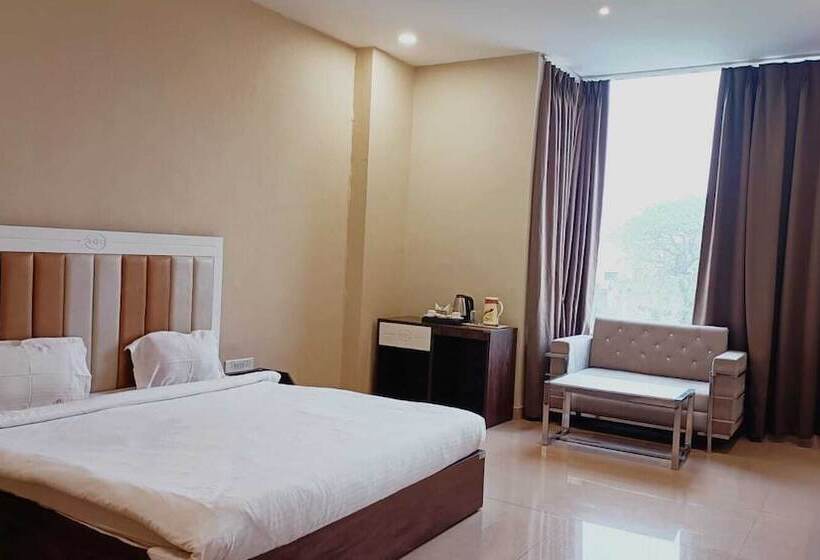 فندق Emperor Paradise