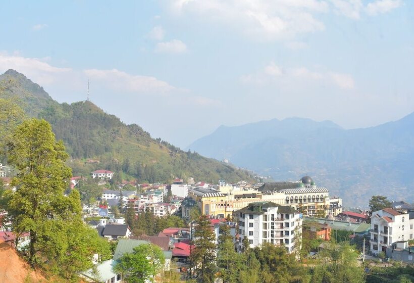 هتل Nini Homestay Sapa