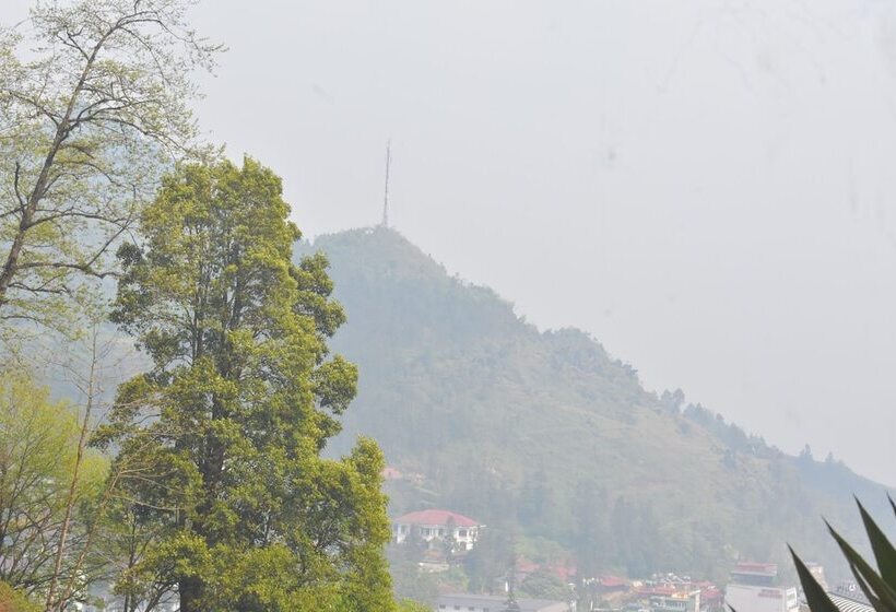 هتل Nini Homestay Sapa