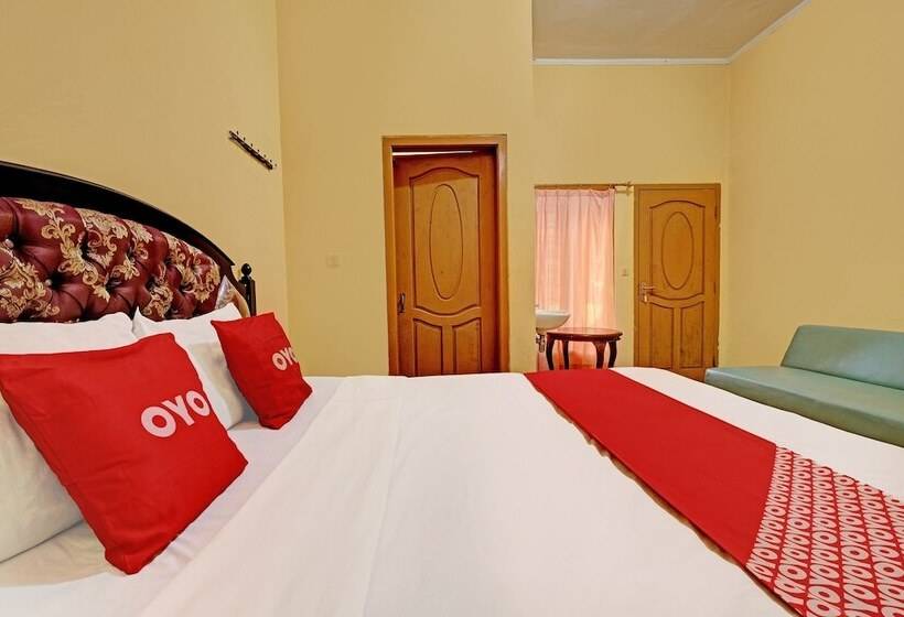 فندق Oyo 92406 Renata 1