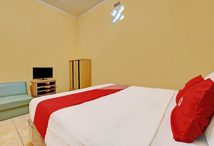 فندق Oyo 92406 Renata 1