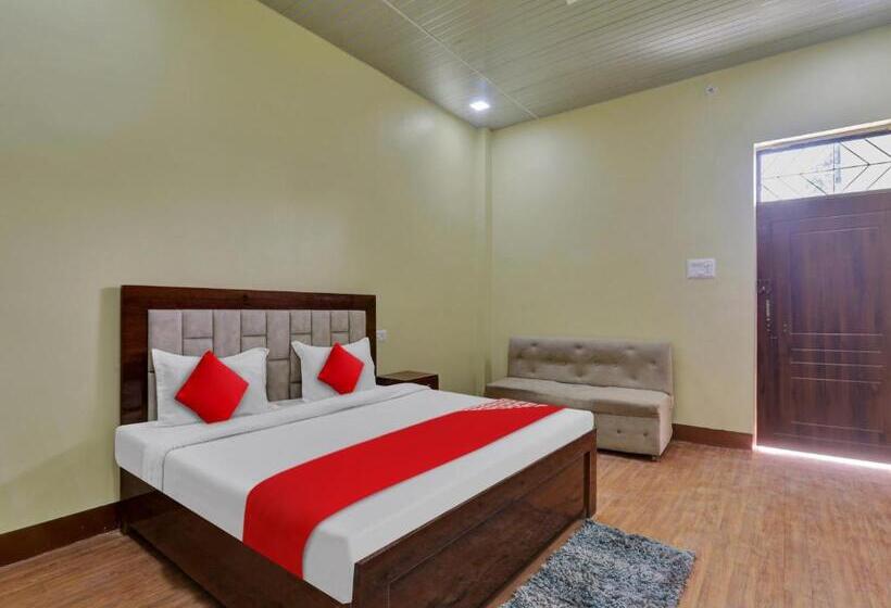 Отель Oyo Flagship 81077 Madhuraj Banquet And Lawn