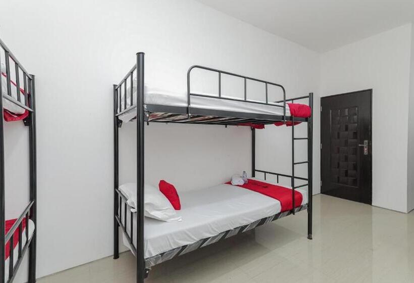 Отель Yayah Residence At Sawojajar Bogor Redpartner