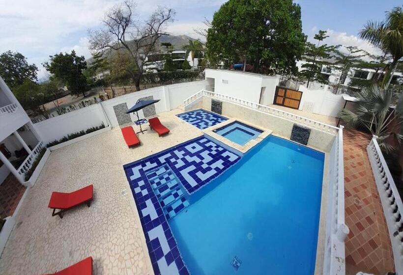 Отель Santa Fe Del Parque