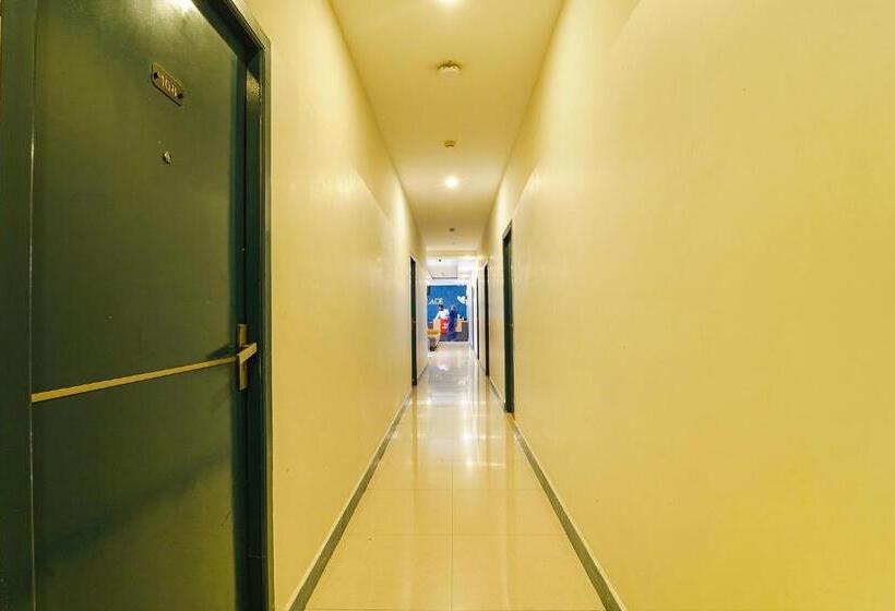 هتل Fabexpress Silver Palace