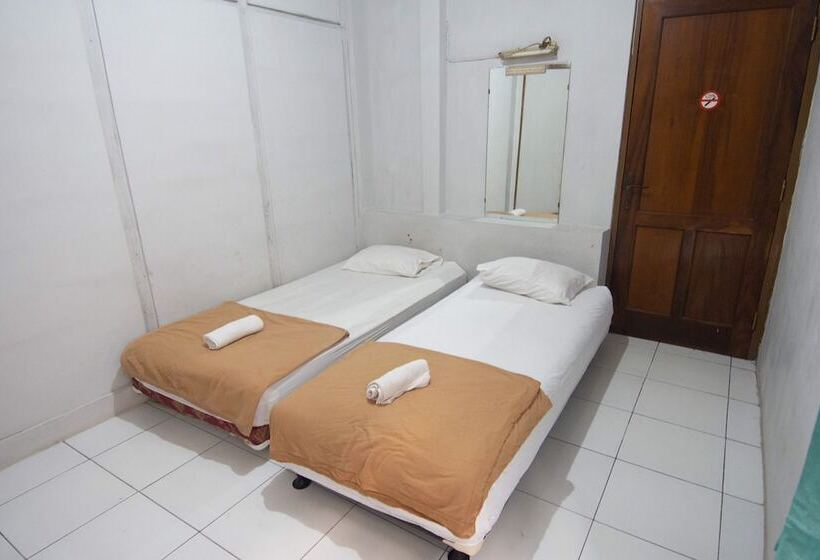 ホテル Simpang 7 Residence