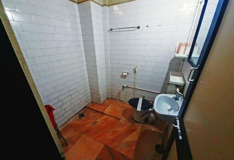 호텔 Staymaker Sanman Deluxe Lodge