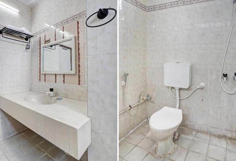 Отель Veda Comforts