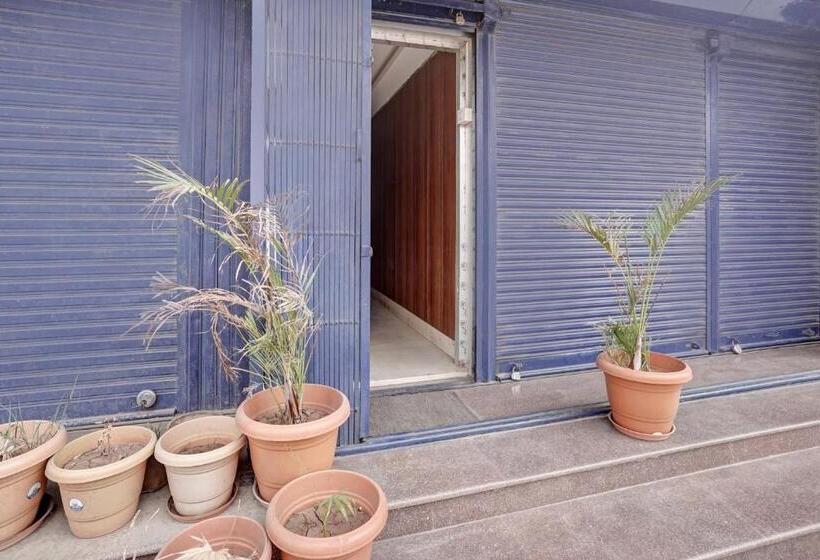 Отель Veda Comforts