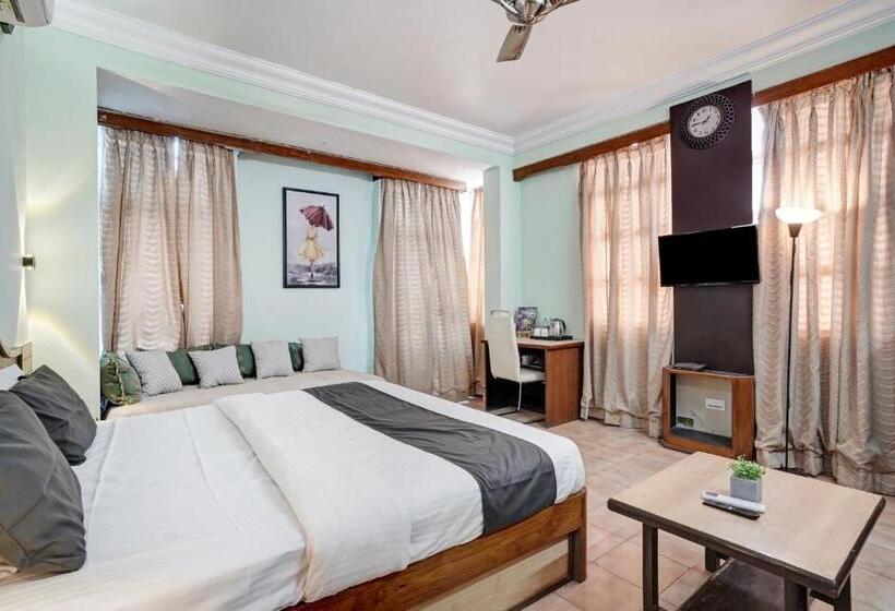 Отель Veda Comforts