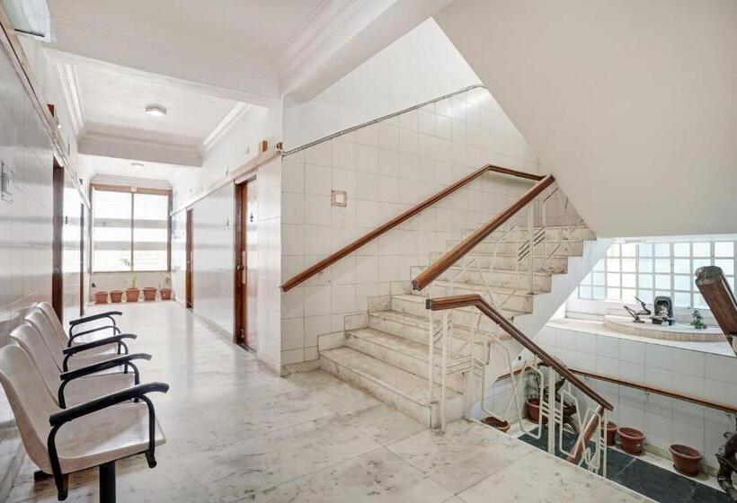 Отель Veda Comforts