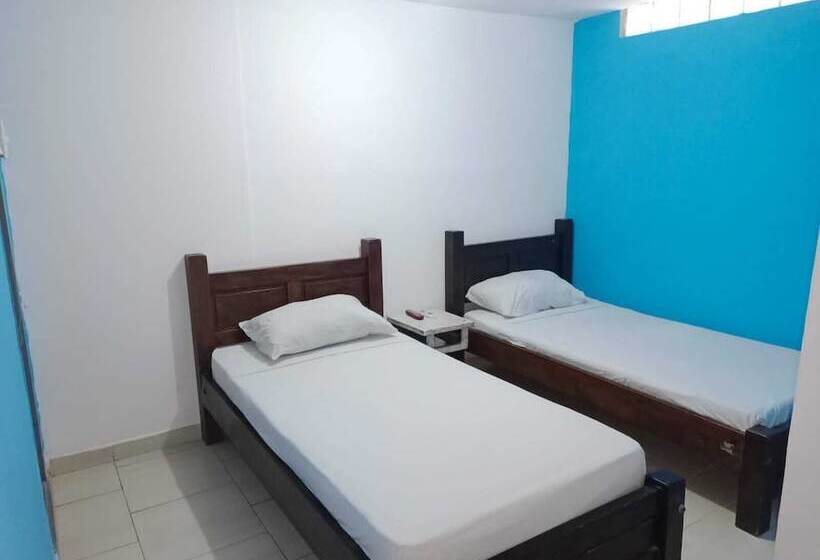 بنسيون Hospedaje Bosquemar