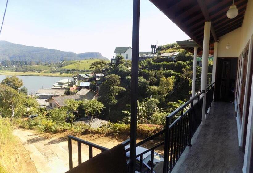 פנסיון Kadalla Cottage