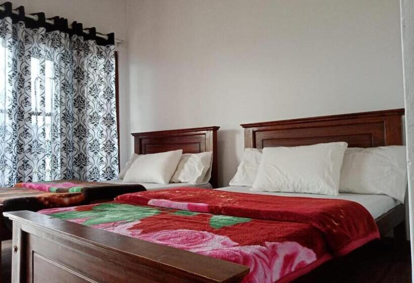 פנסיון Kadalla Cottage