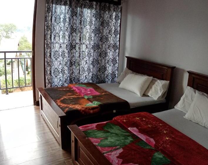 פנסיון Kadalla Cottage