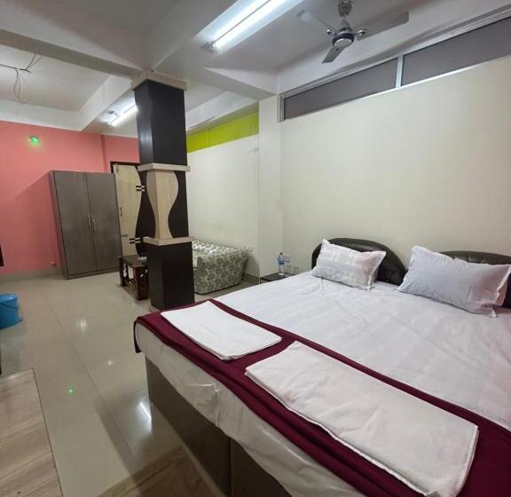 ペンション Roop Amrit Guest House