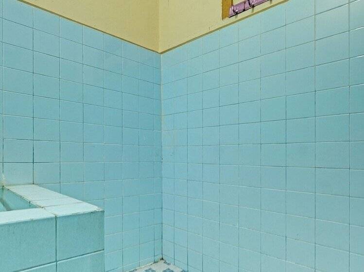 Spot On 92414 Hotel Pereng Sari