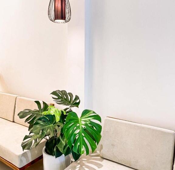 Tuna Hotel Phú Yên