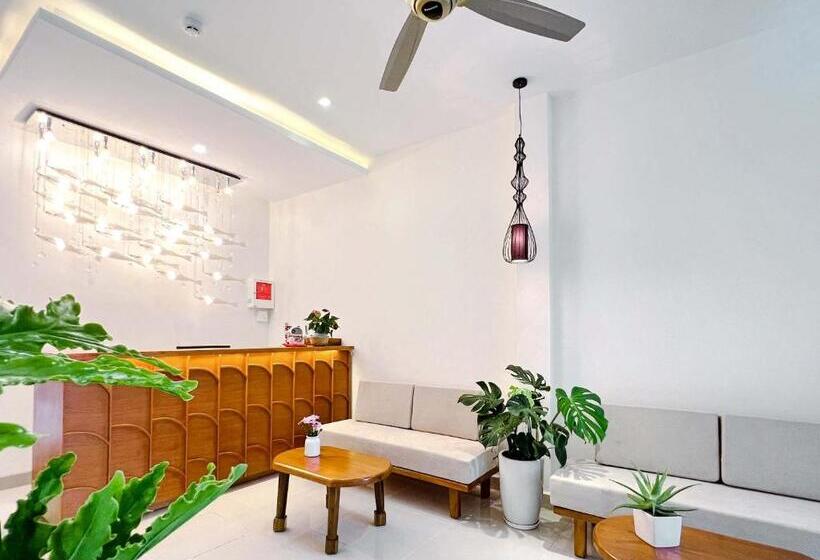 Tuna Hotel Phú Yên