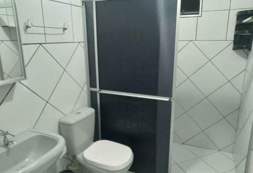 هاستل Pousada Cafe Com Margarida 150 Metros Do Mar Rua Do Calçadao Da Central