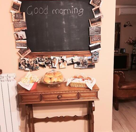 ベッドアンドブレックファースト Carmen S Home Caserta Sud