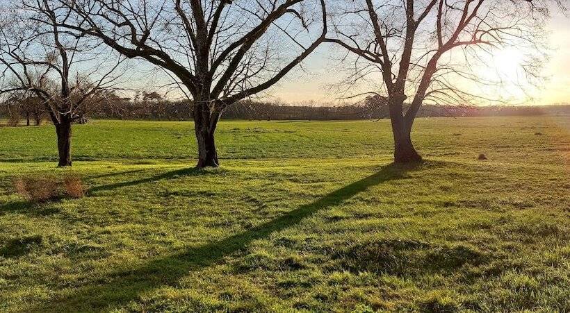 צימר Le Poutic Piscine Chauffee