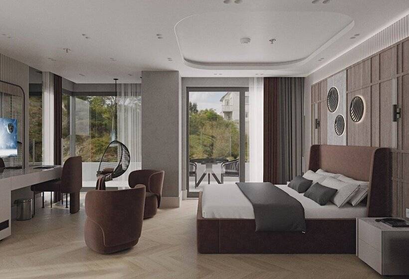 Отель Awen Lara