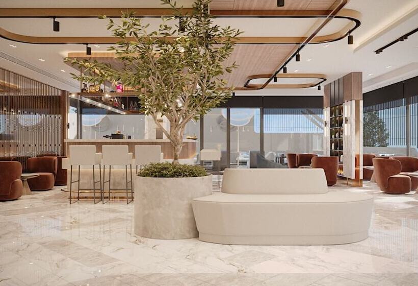 Отель Awen Lara