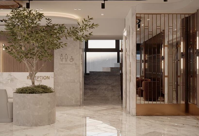 Отель Awen Lara