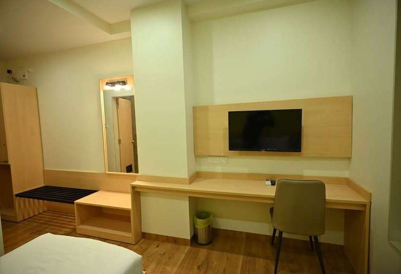 호텔 City Centre Latur