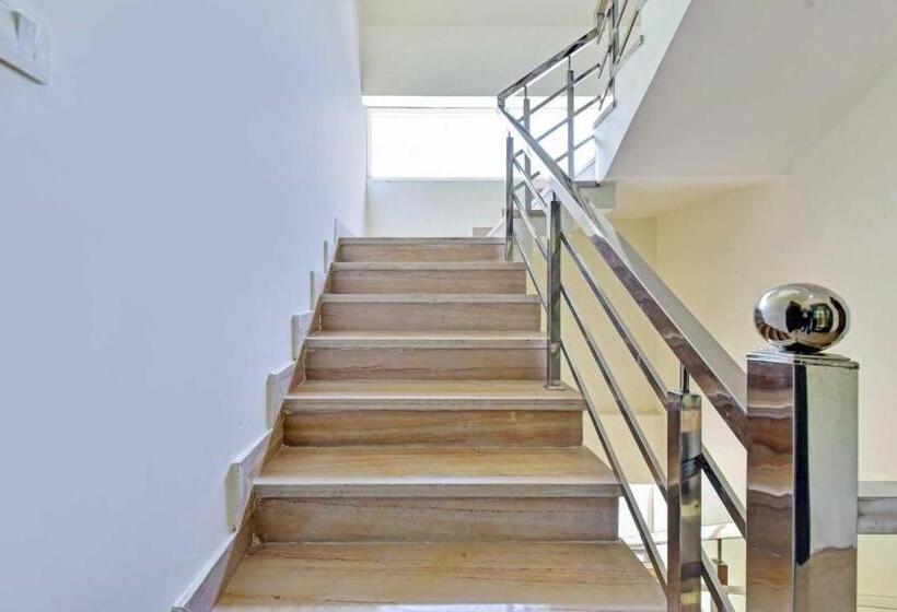 Super Collection O Hotel Roxas