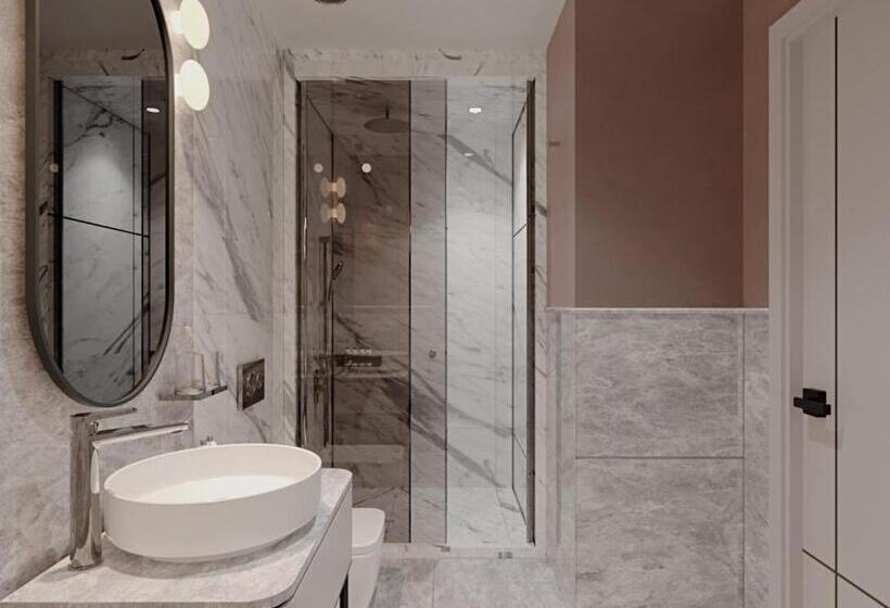 Отель Awen Lara