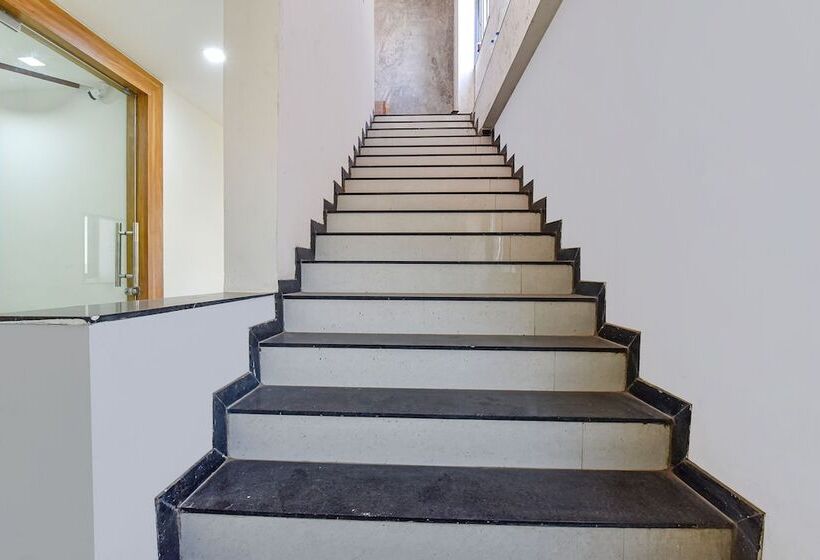 Отель Fab Prime Residency