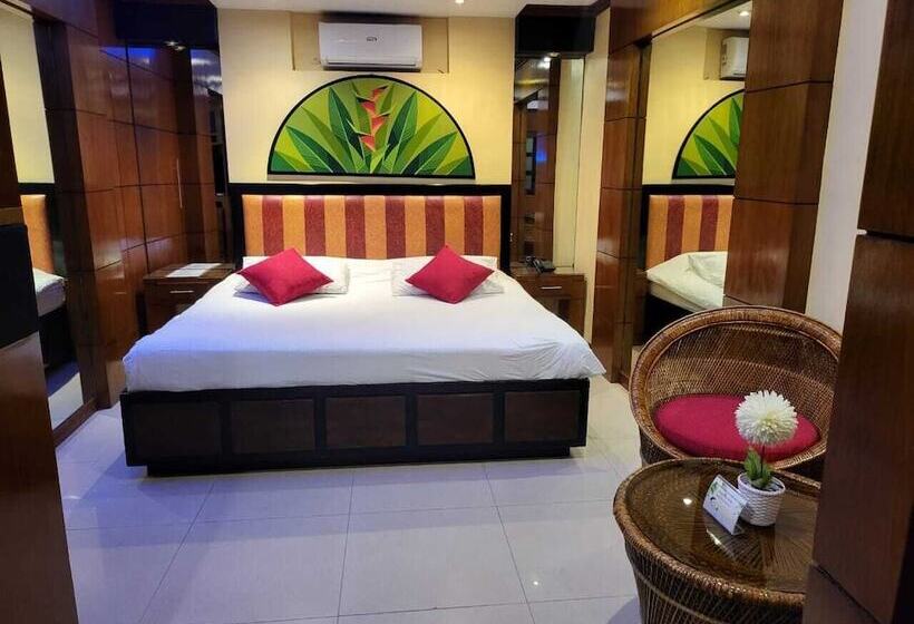 هتل Fields Palace