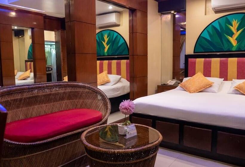 هتل Fields Palace