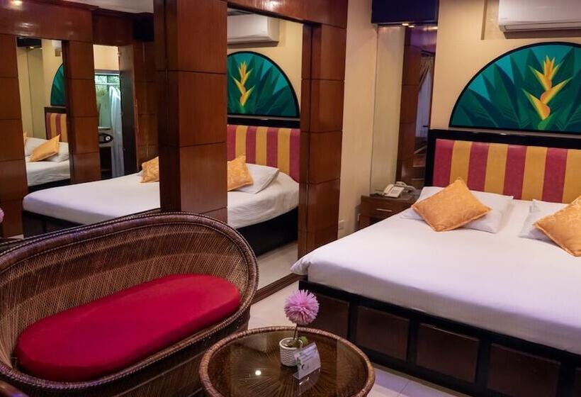 هتل Fields Palace