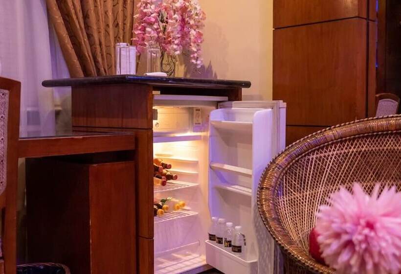 هتل Fields Palace