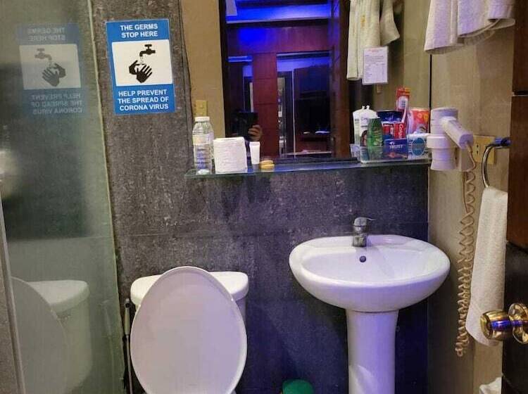 هتل Fields Palace