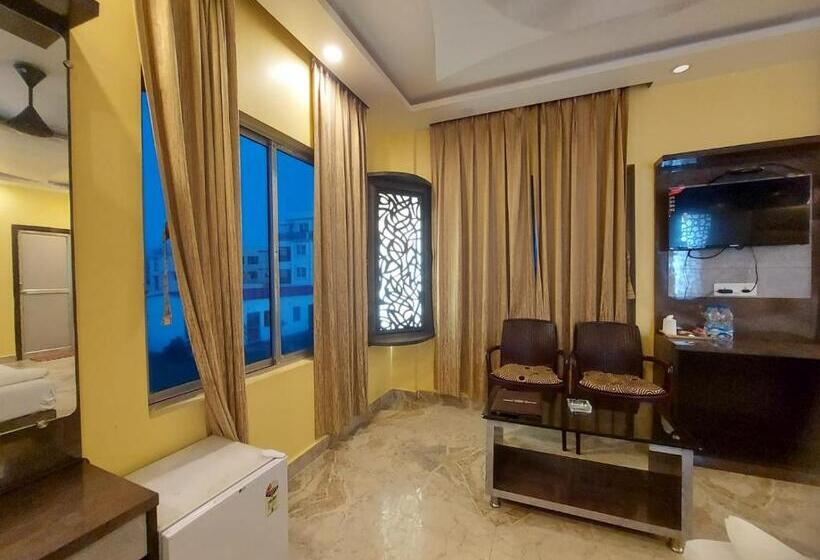 בית מלון כפרי Holiday Beach Resort !! Beach Distance 50 Mts !!