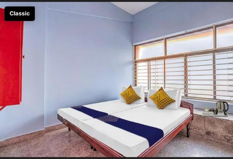 ホテル Ss Kkp Tourist Home