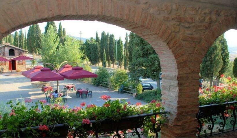 Отель La Vallata   Lajatico Azienda Naturalistica Agriturismo