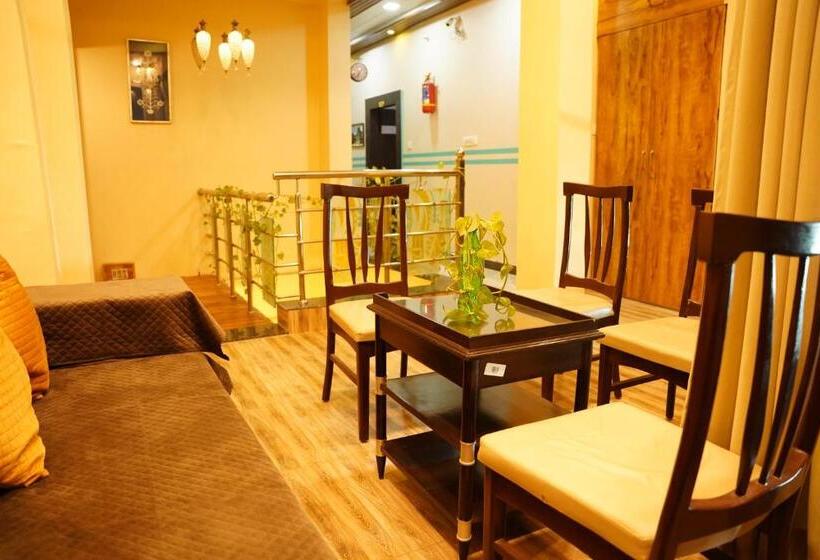 בית מלון כפרי Mahishmati Palace