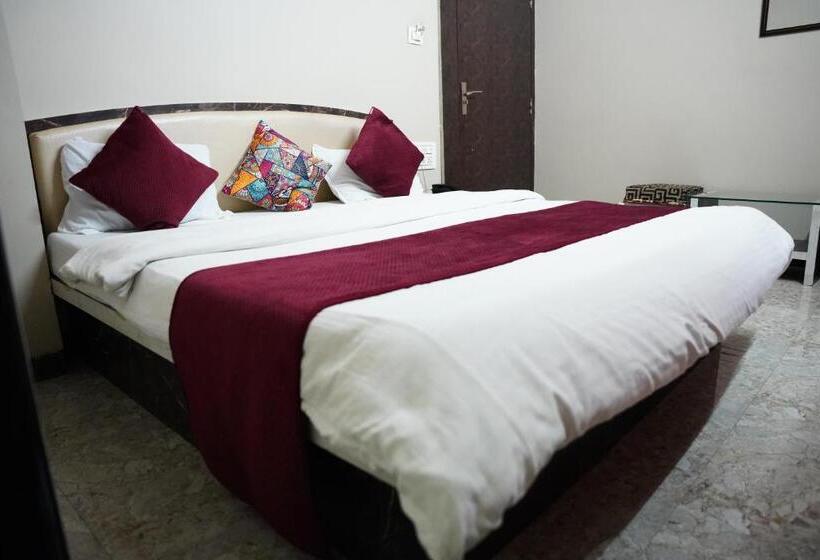 בית מלון כפרי Mahishmati Palace