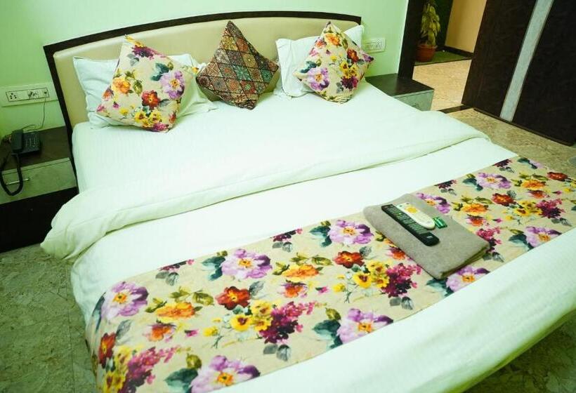 בית מלון כפרי Mahishmati Palace